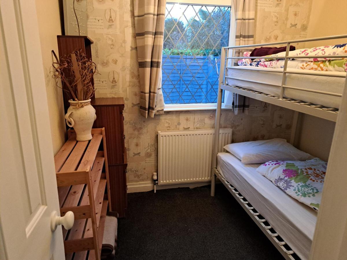 Beach & Tonic Beachside Chalet Humberston Εξωτερικό φωτογραφία
