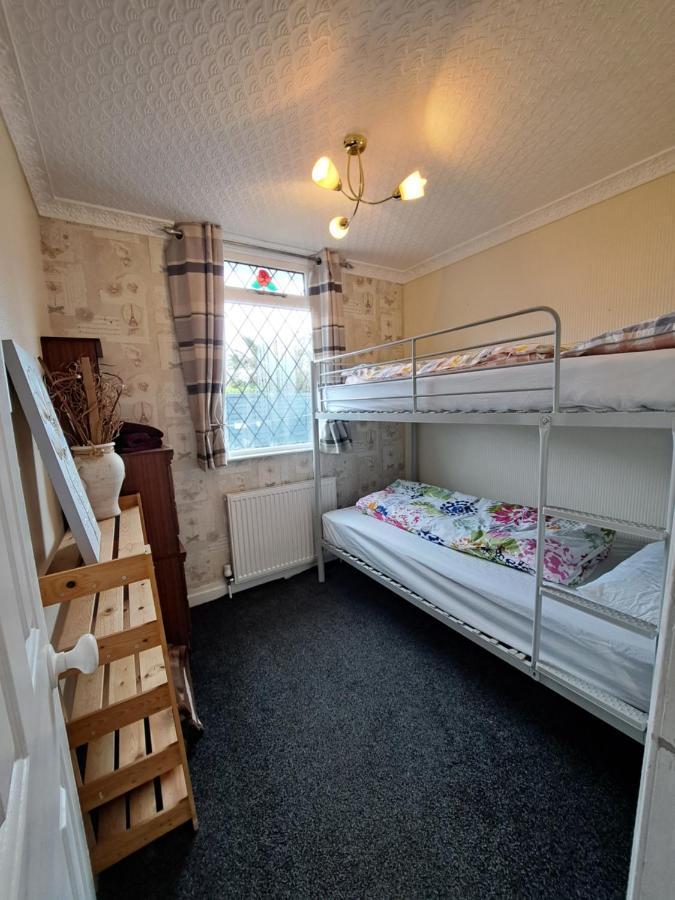 Beach & Tonic Beachside Chalet Humberston Εξωτερικό φωτογραφία