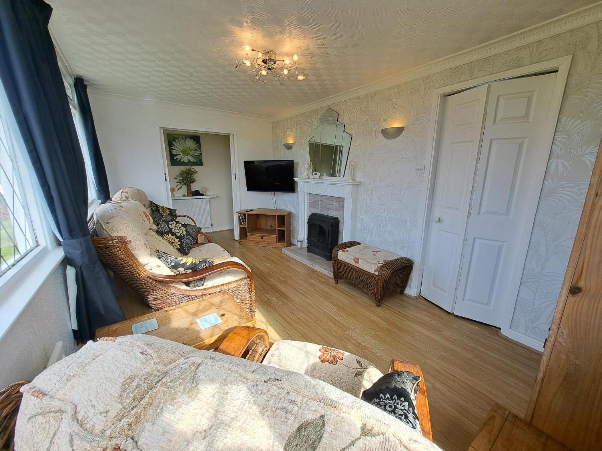 Beach & Tonic Beachside Chalet Humberston Εξωτερικό φωτογραφία
