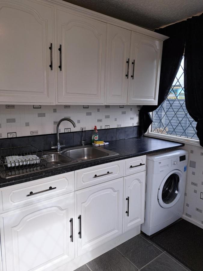 Beach & Tonic Beachside Chalet Humberston Εξωτερικό φωτογραφία